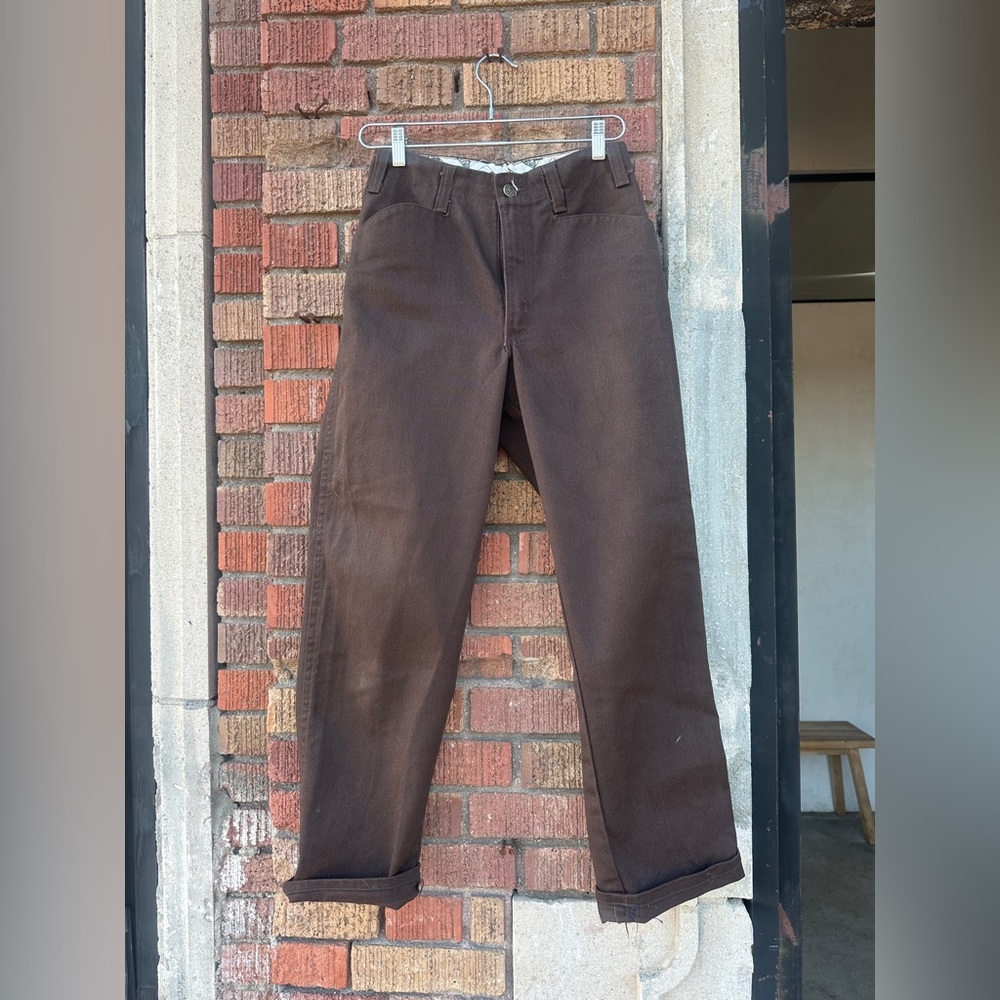 Ben Davis Men's Dark Brown Pants Tailored to fit perfectly high waisted